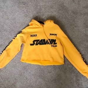 Justin Bieber tour sweater